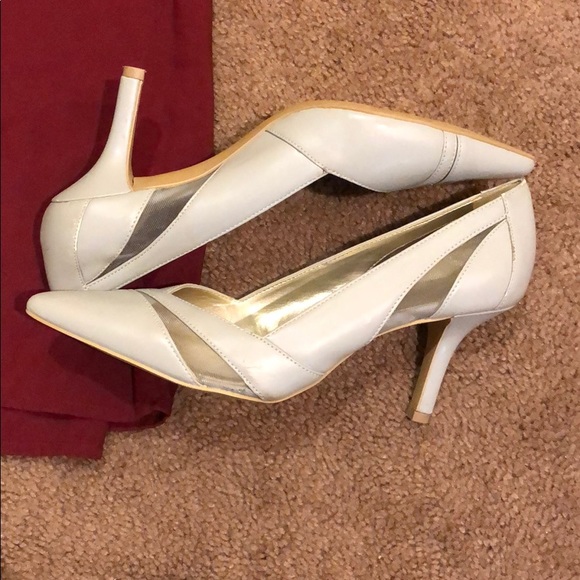 BANDOLINO  HEELS - Picture 3 of 8